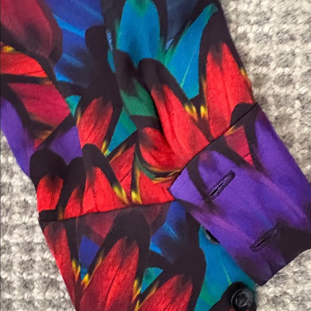 ALICE + OLIVIA- Willa Printed Feather Women's Button-Up Blouse. Size XS. - Picture 9 of 16